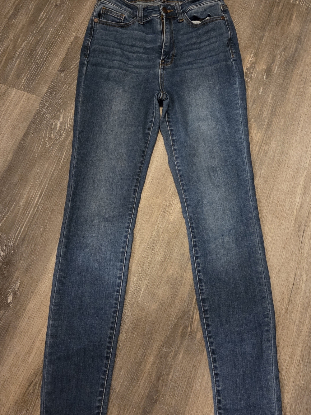 Classic Women's Dark Blue Skinny Jeans